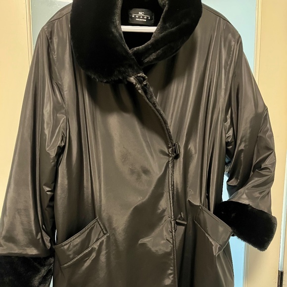 Winter coat - Picture 1 of 6